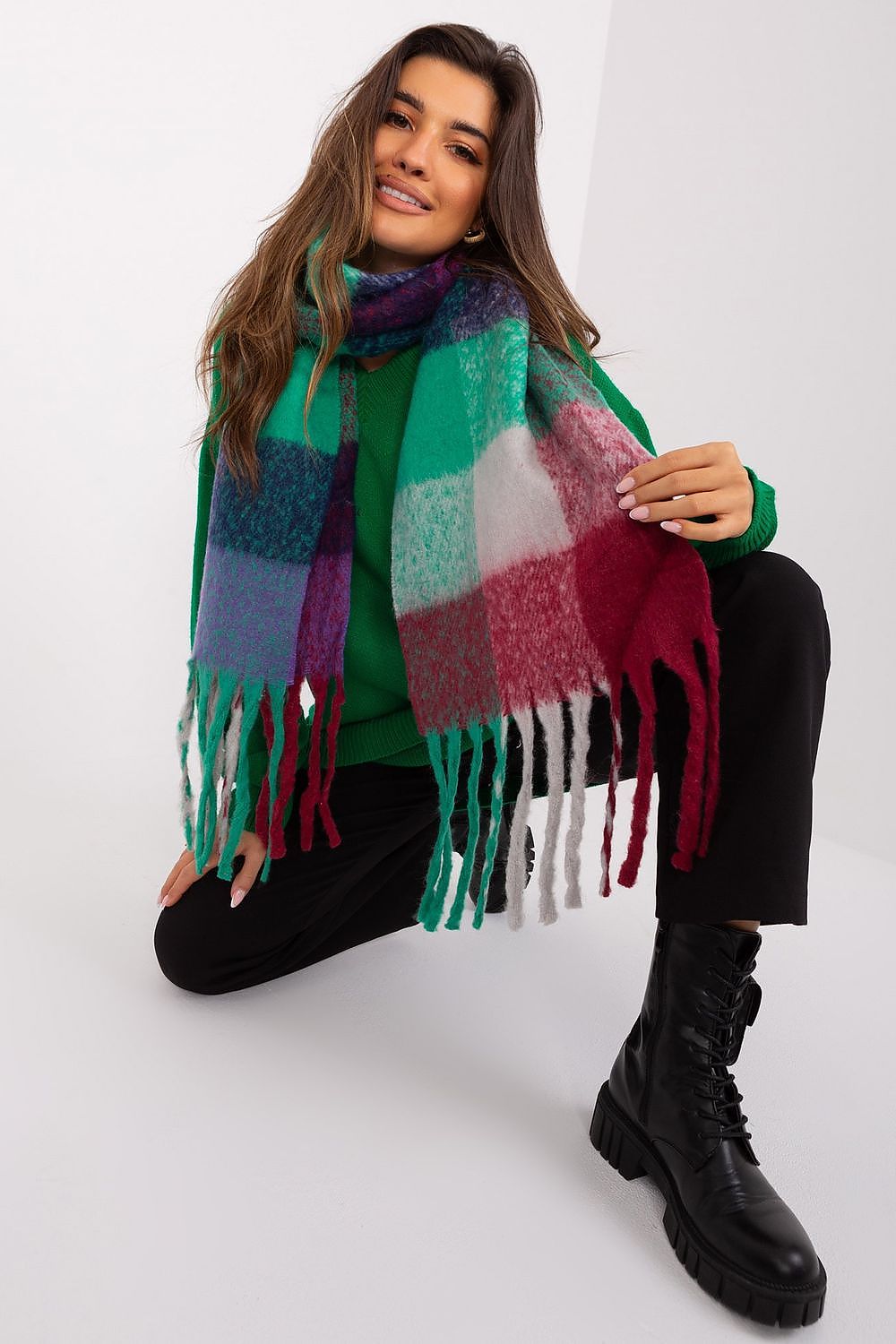 Shawl model 191733 AT