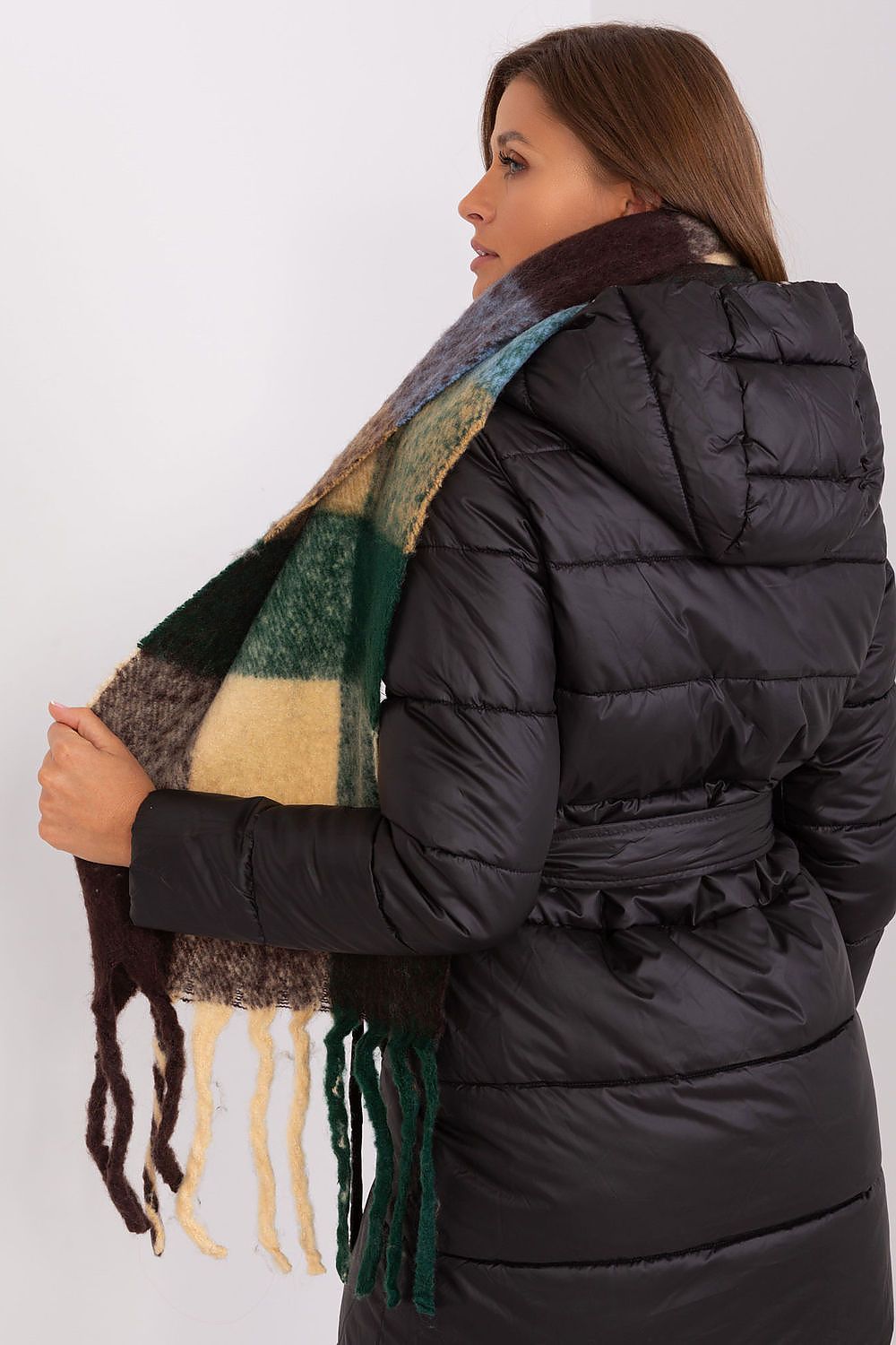 Shawl model 191733 AT