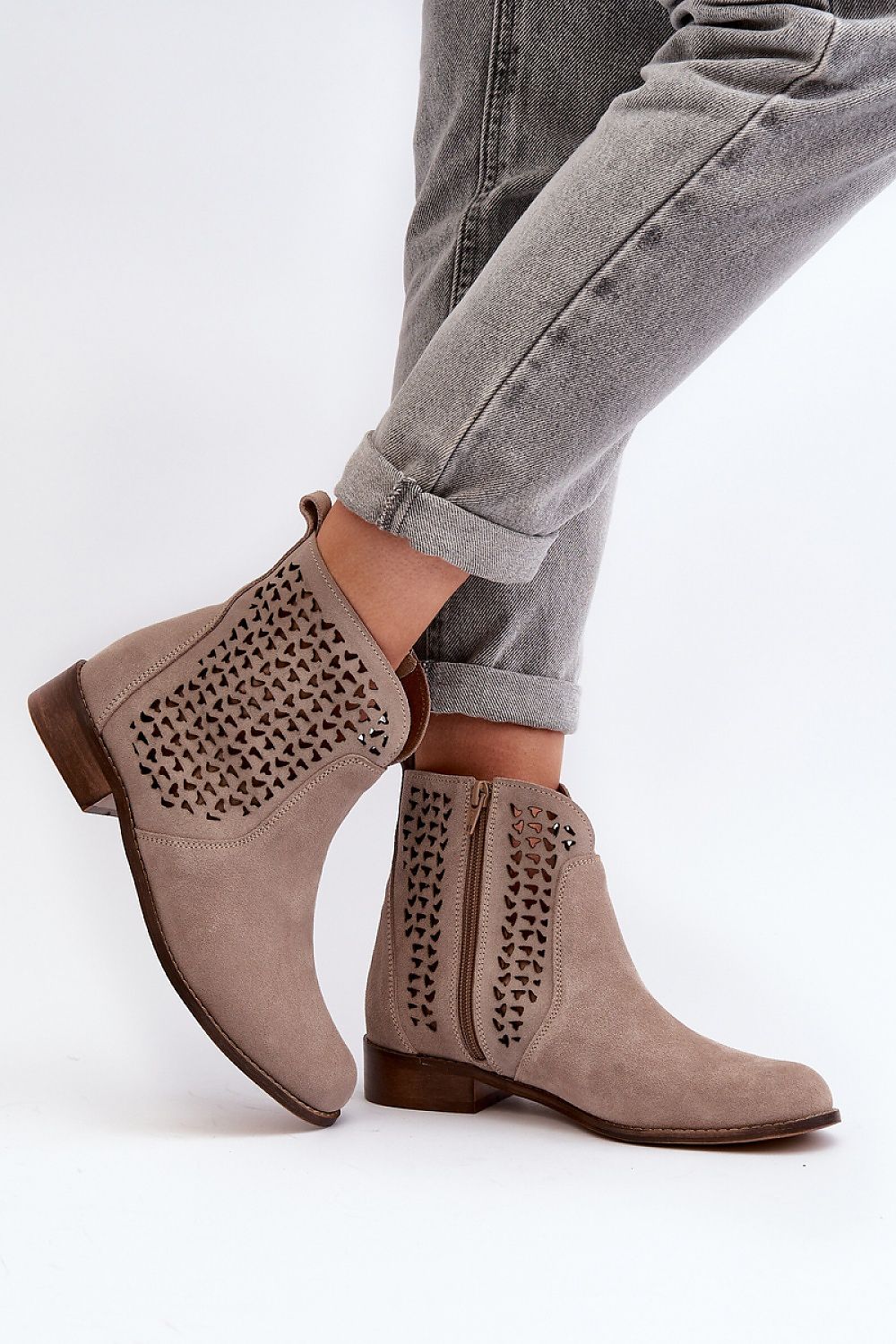 Boots model 191859 Step in style 
