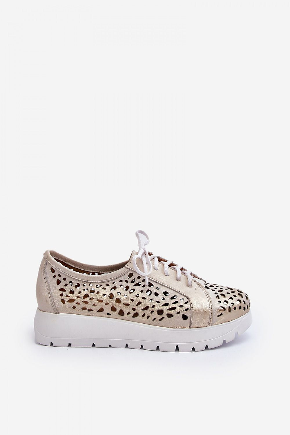  Low Shoes model 192088 Step in style 