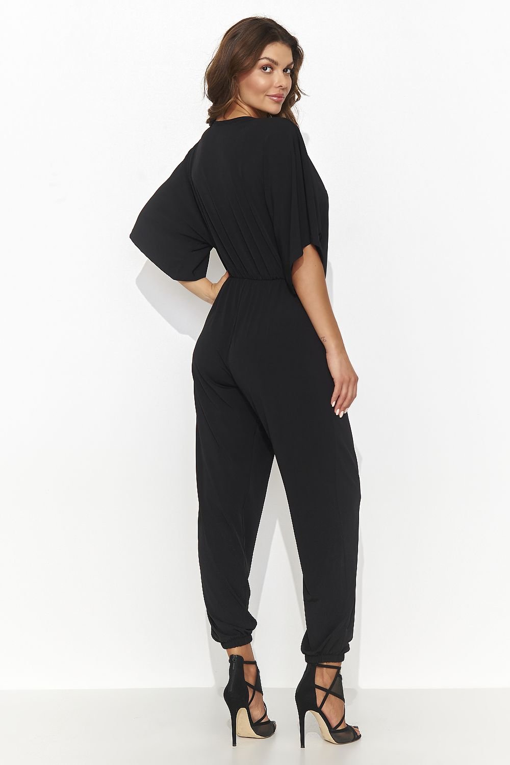 Suit model 192059 Numinou