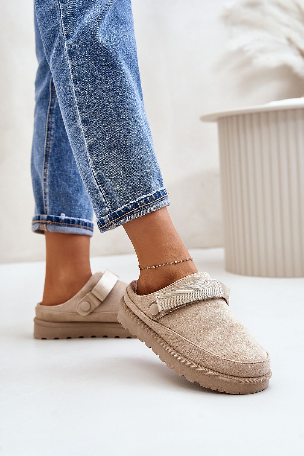  Slippers model 200119 Step in style 