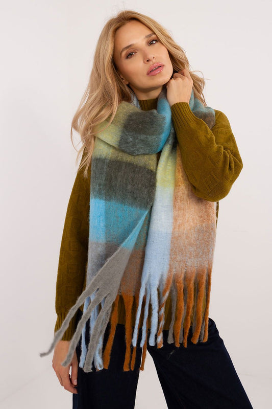 Shawl model 200280 AT