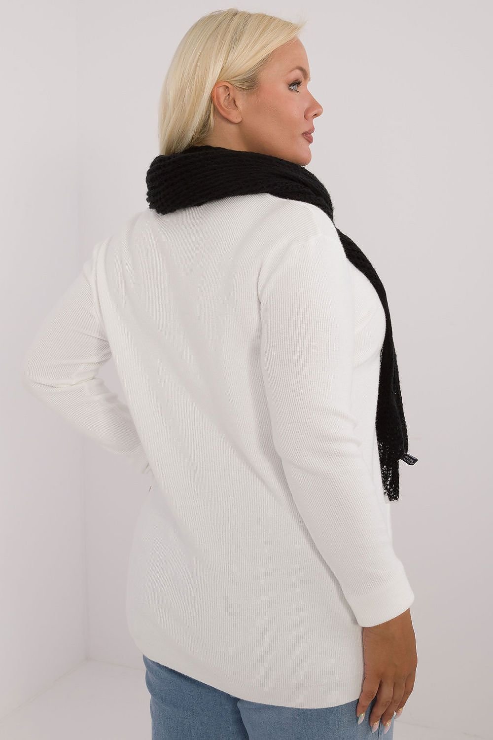 Shawl model 200976 AT