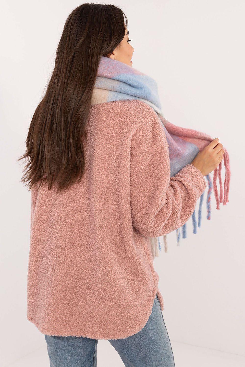 Shawl model 203186 AT