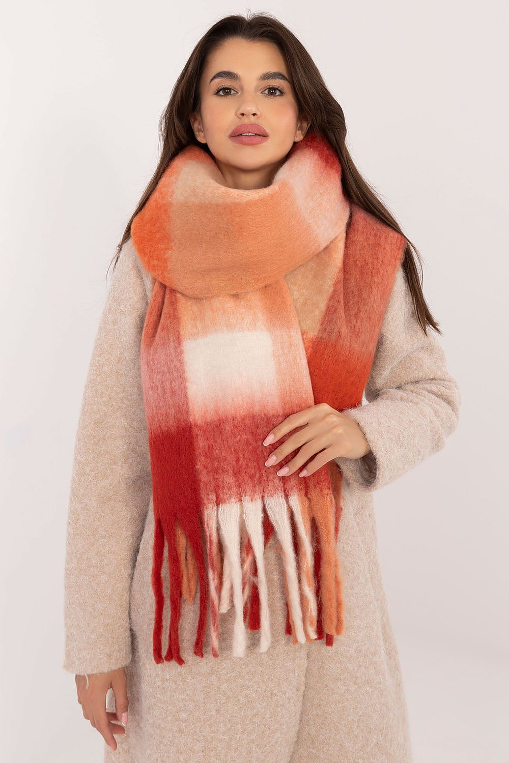 Shawl model 203186 AT