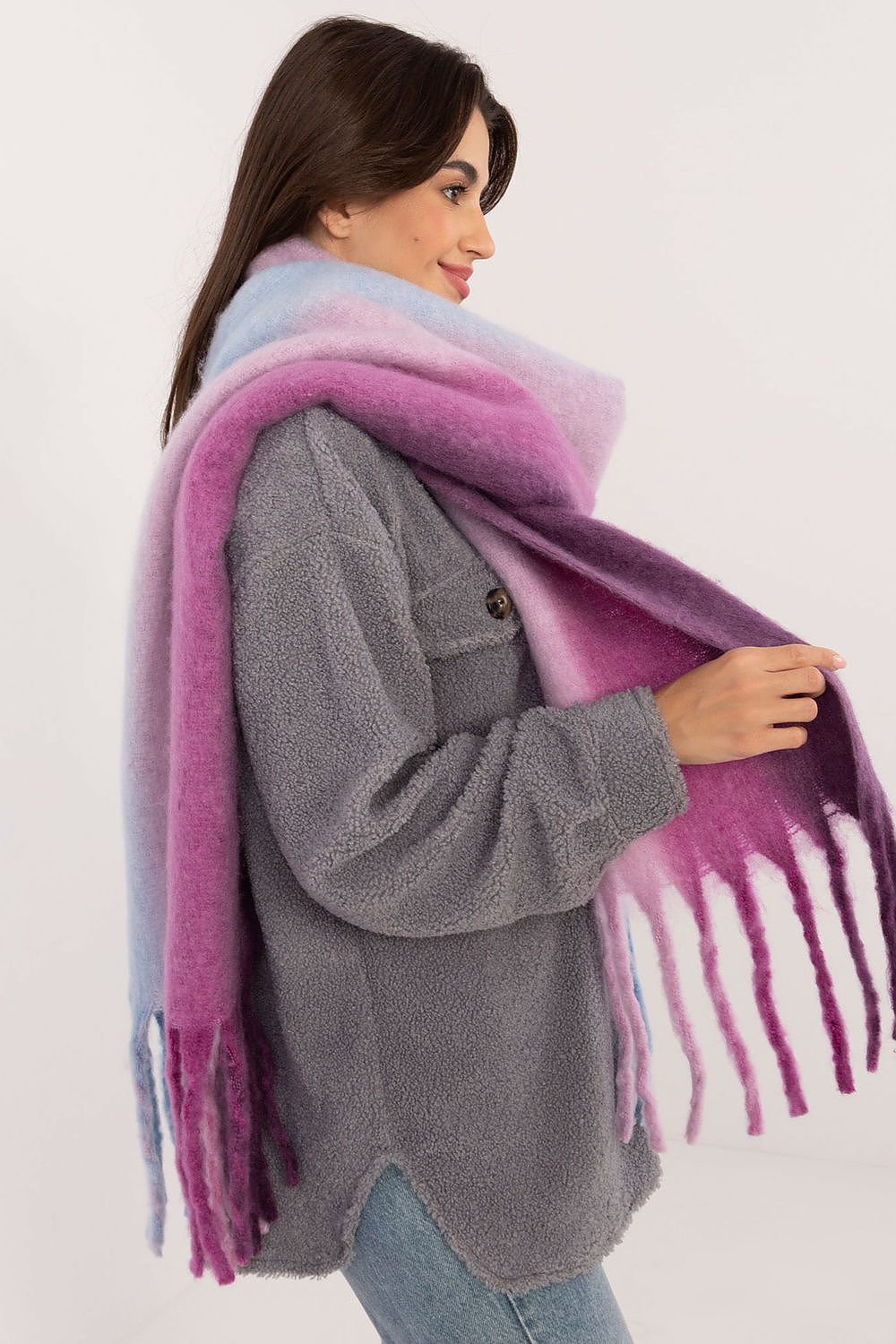 Shawl model 200285 AT