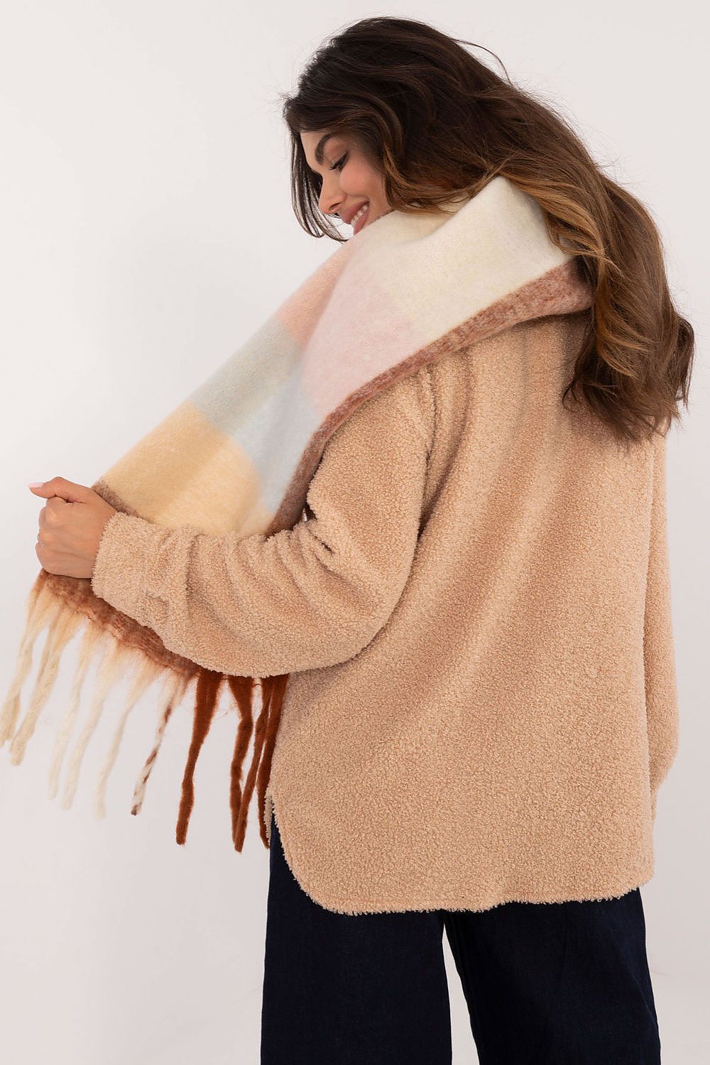 Shawl model 200280 AT