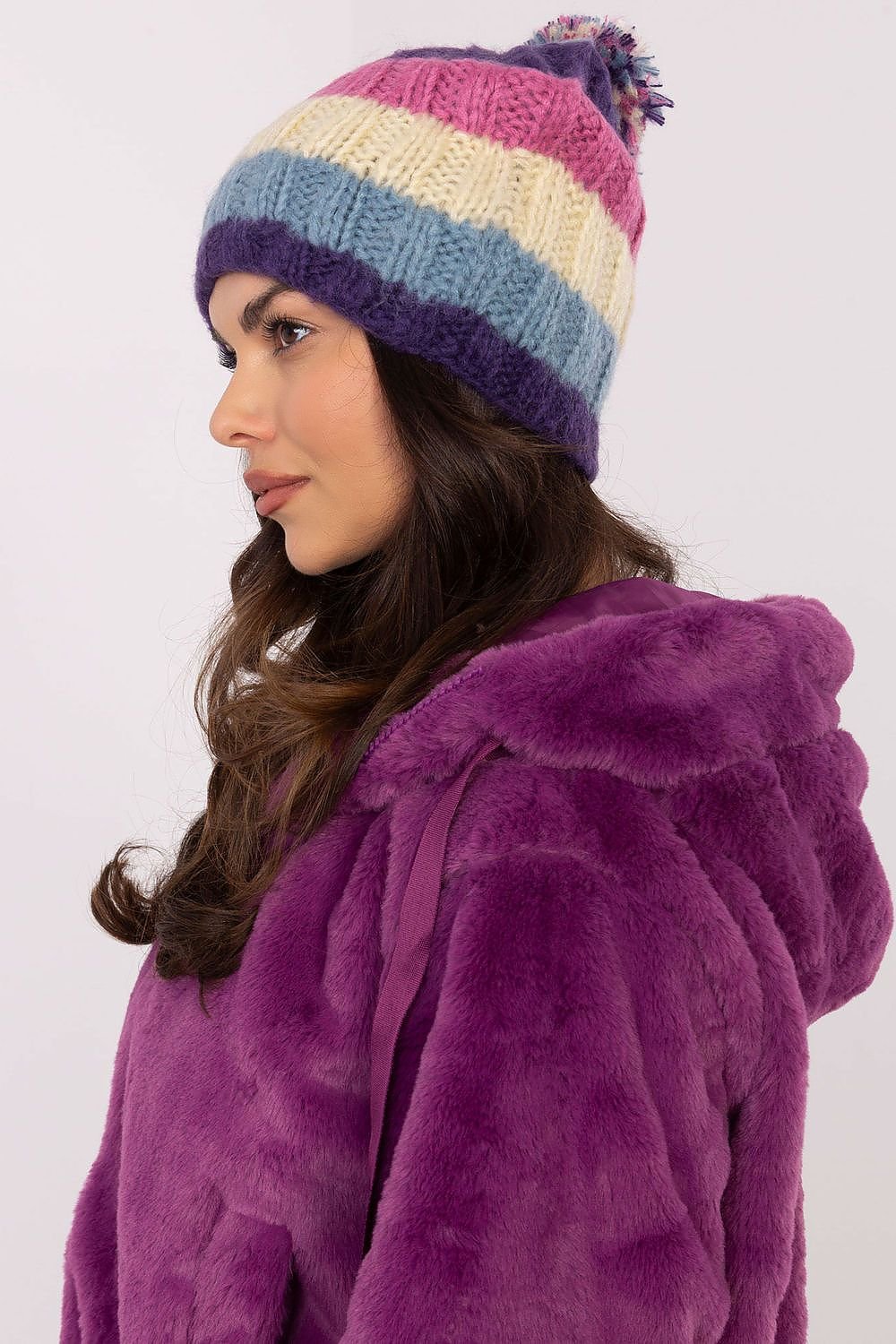 Cap model 203837 AT