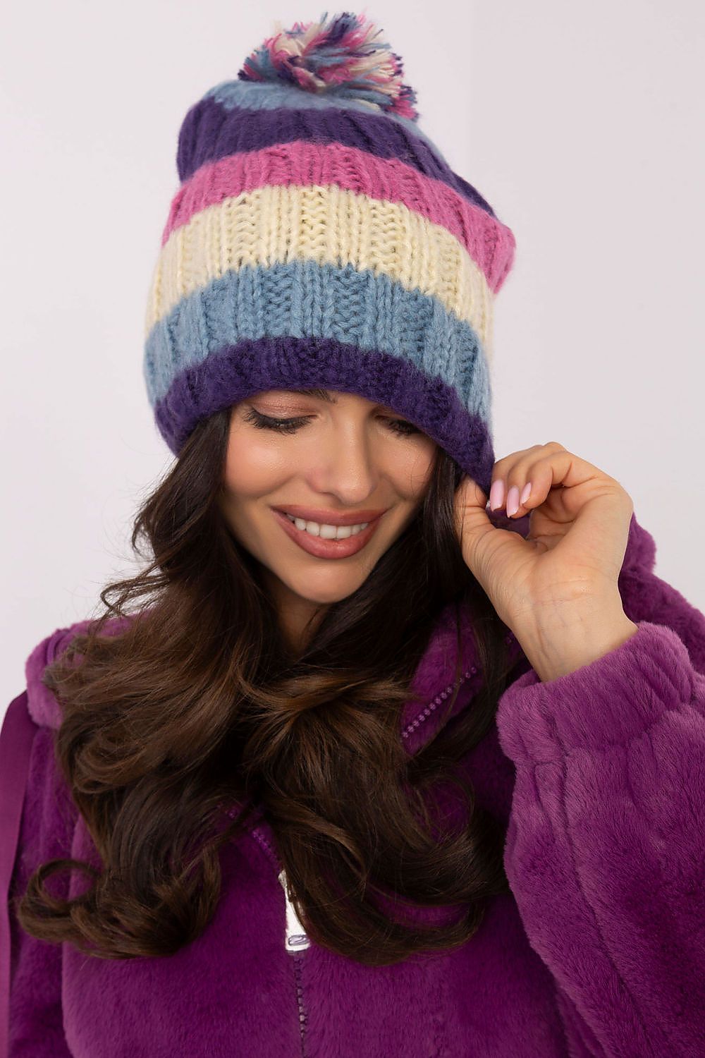 Cap model 203837 AT