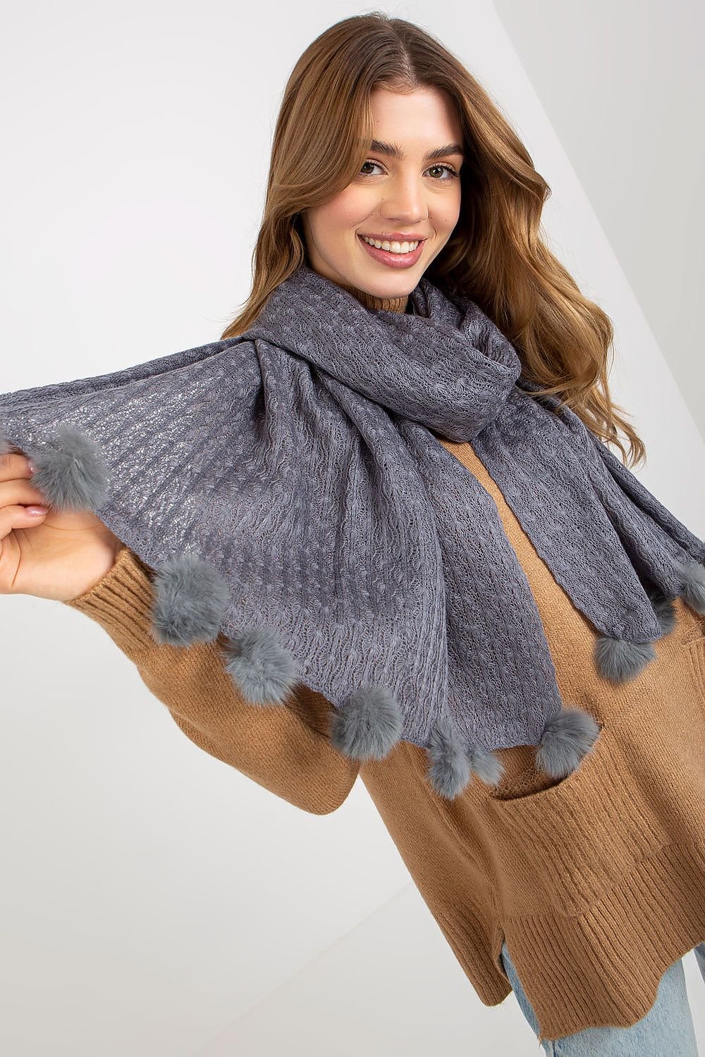 Shawl model 185910 AT