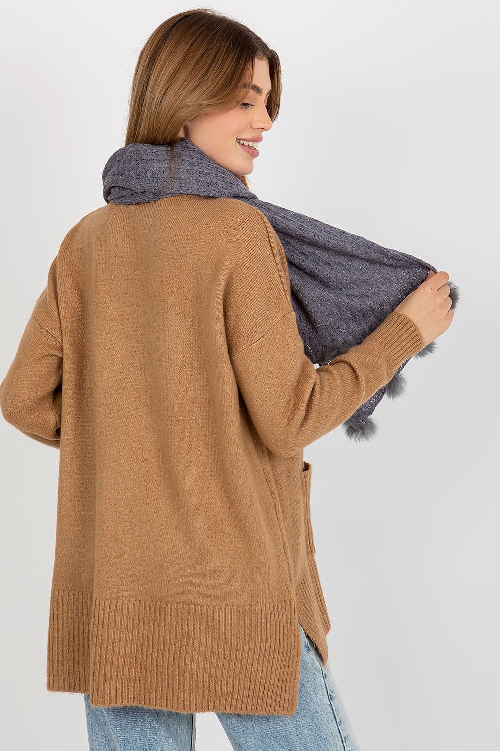 Shawl model 185910 AT