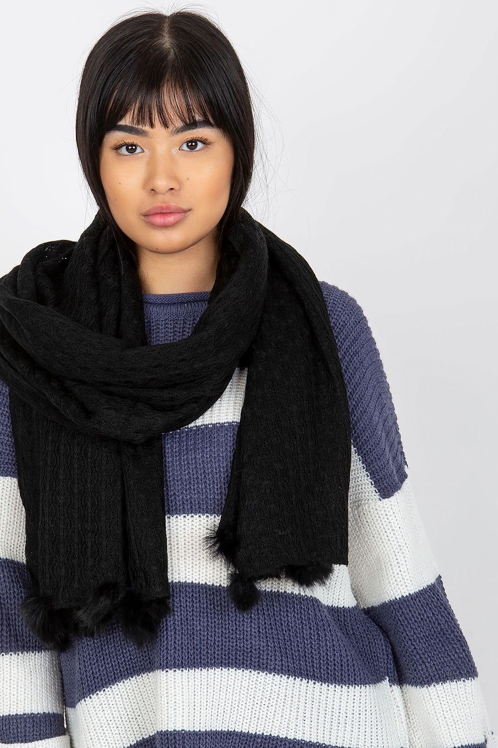 Shawl model 185910 AT
