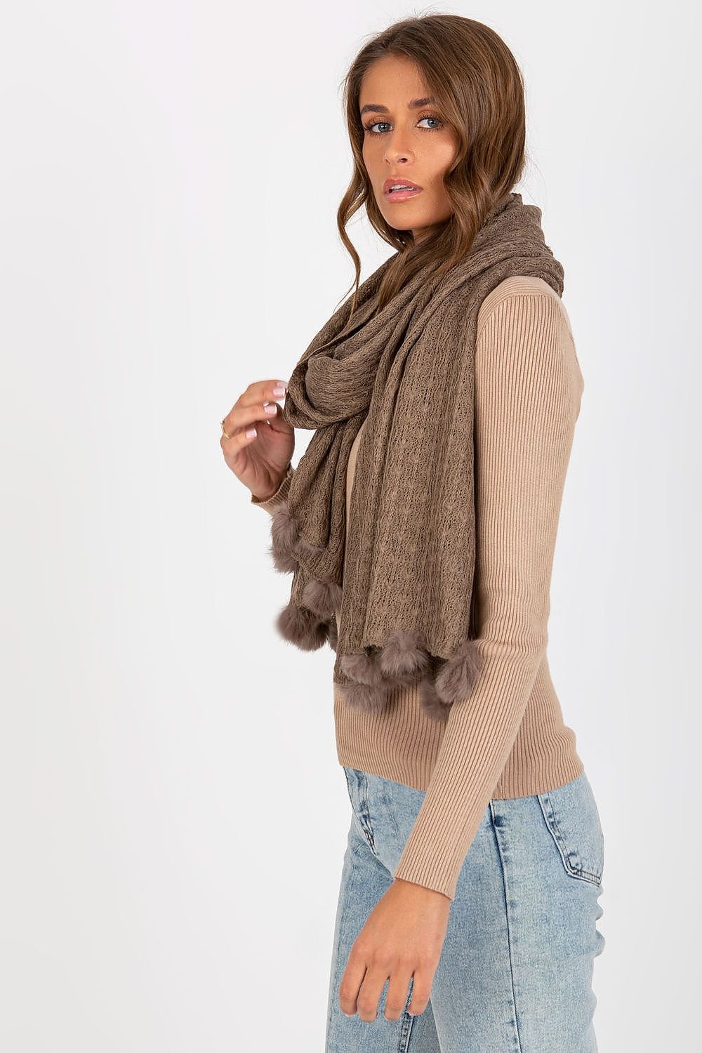 Shawl model 185910 AT