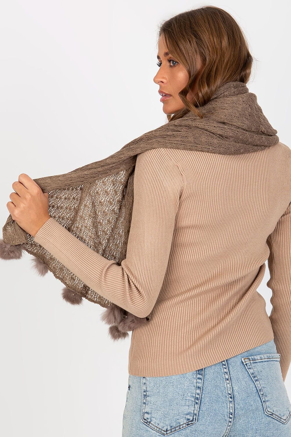 Shawl model 185910 AT