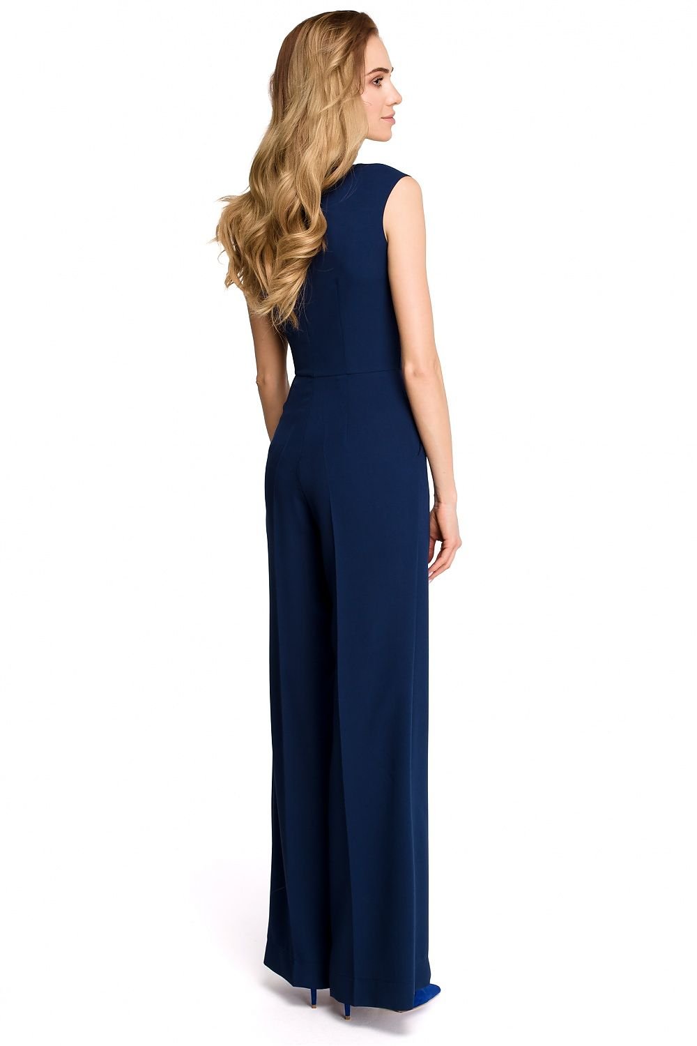Suit model 116637 Stylove
